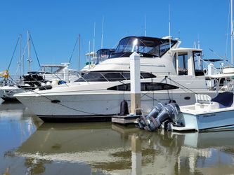 44' Carver 2004 Yacht For Sale